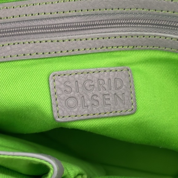 Purple Purse - Picture 4 of 7